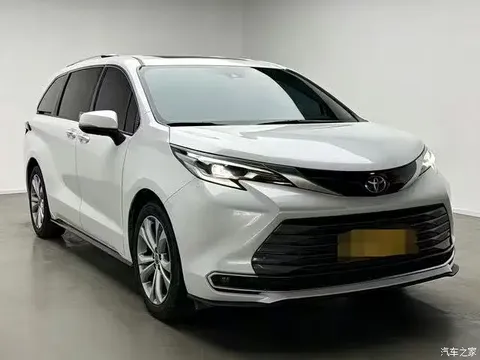 2023 Toyota Sienna 2.5L Hybrid Premium