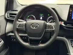 2023 Toyota Sienna 2.5L Hybrid Premium — фото 12