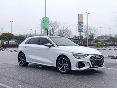 2023 Audi A3 Sportback 35 TFSI Fashion Sport, белый — фото 3