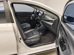 2022 Toyota Yaris L Zhixuan X 1.5L CVT Luxury PLUS — фото 12