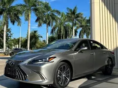 2022 Lexus ES 300h — фото 1