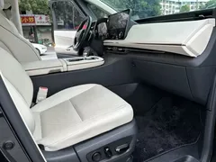 2023 Lexus LM 350h, чёрный — фото 7