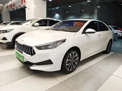 2021 Kia Cerato 1.5L CVT Fashion, белый — фото 2