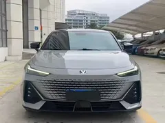 2022 Changan UNI-V 1.5T Premium — фото 2