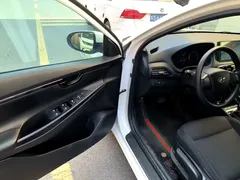 2020 Hyundai Elantra 1.6L AT GL, белый — фото 16