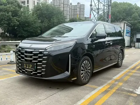 2025 BYD Xia DM-i 1.5T 180km