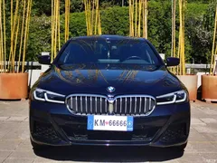 2022 BMW 5 Series 530Li Leading M Sport Package — фото 2
