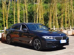 2022 BMW 5 Series 530Li Leading M Sport Package — фото 3