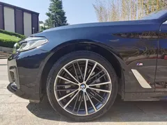 2022 BMW 5 Series 530Li Leading M Sport Package — фото 5