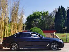 2022 BMW 5 Series 530Li Leading M Sport Package — фото 7