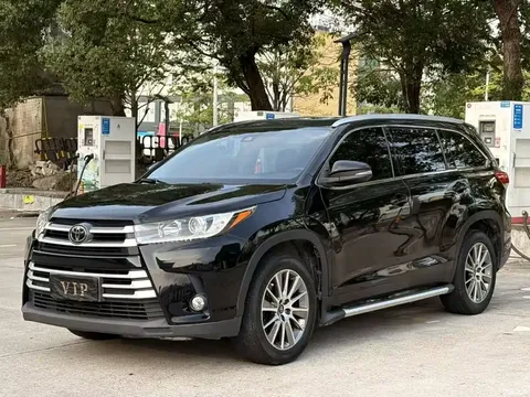 Toyota Highlander 2021