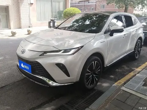 2022 Toyota Vesa Hybrid 2.5L CVT 4WD Supreme