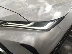 2022 Toyota Vesa Hybrid 2.5L CVT 4WD Supreme — фото 5
