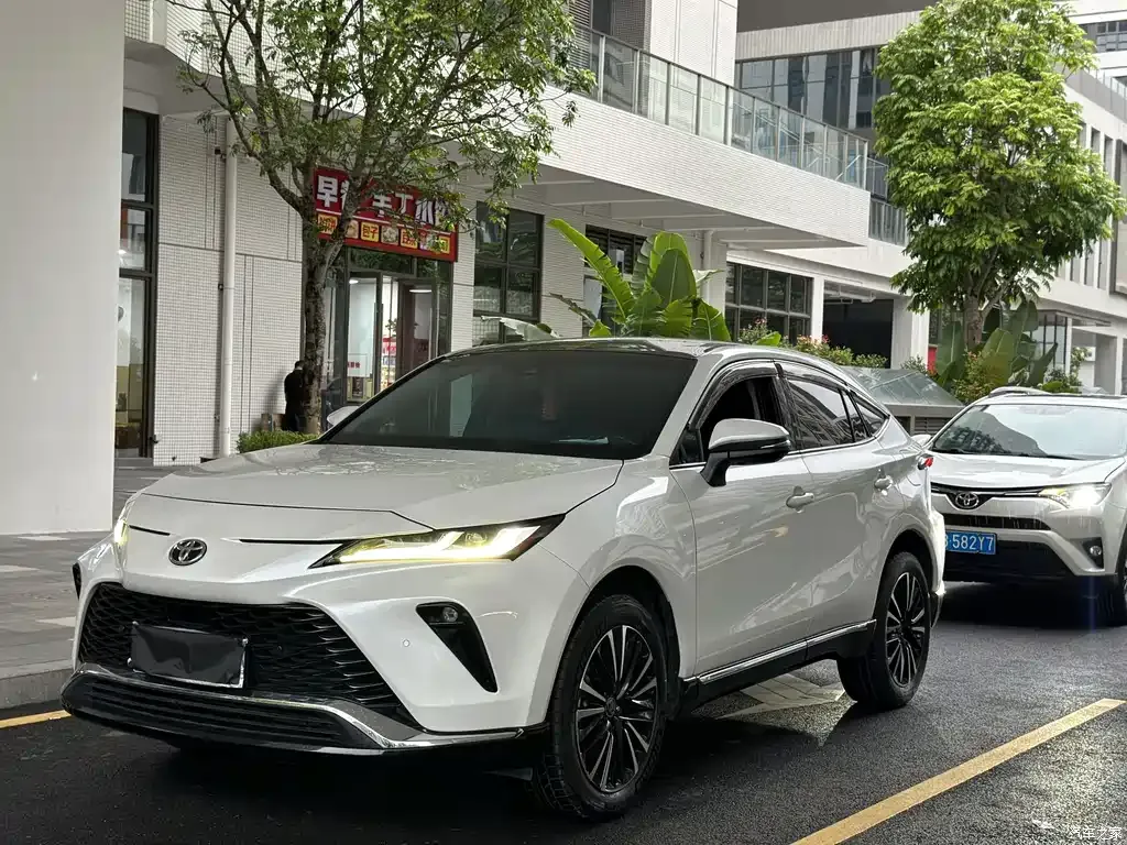 2022 Toyota Vesa 2.0L CVT 2WD Premium