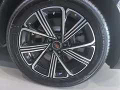 2025 Hongqi H5 PHEV 130 Super Hybrid, чёрный — фото 15