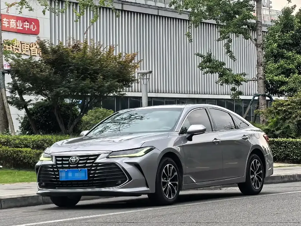 2023 Toyota Avalon 2.0L XLE Premium