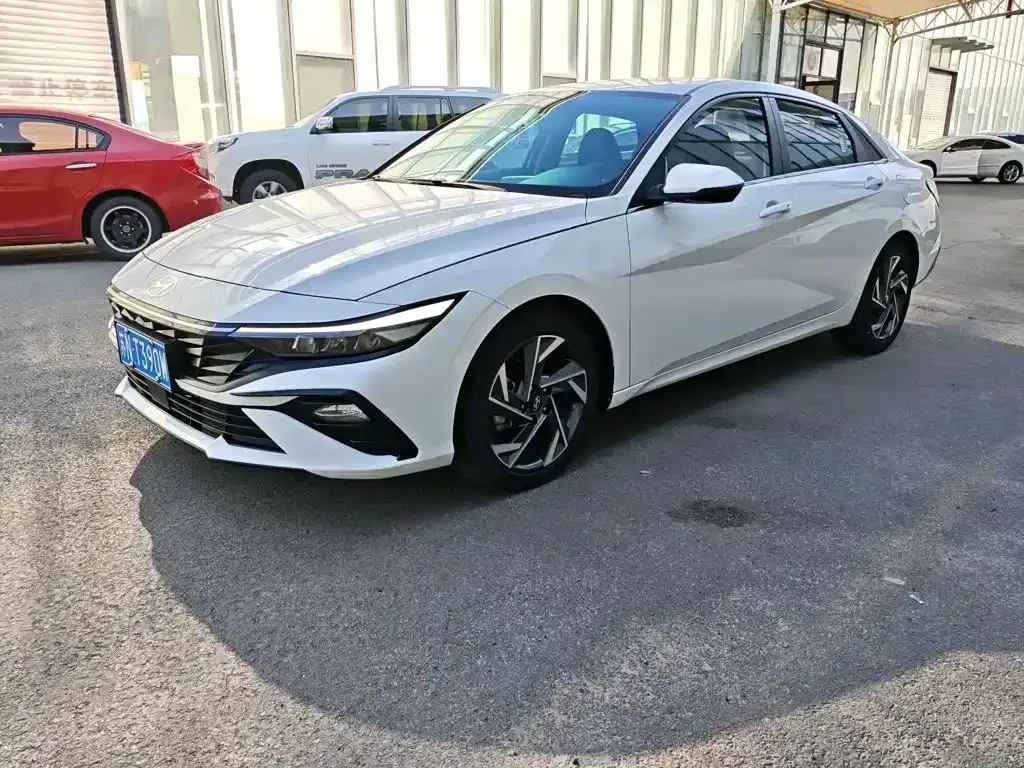 2023 Hyundai Elantra 1.5L CVT GLS Advanced