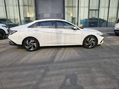 2023 Hyundai Elantra 1.5L CVT GLS Advanced, белый — фото 4
