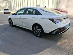 2023 Hyundai Elantra 1.5L CVT GLS Advanced, белый — фото 7