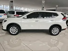 2023 Nissan X-Trail 2.0L 2WD Premium, белый — фото 4