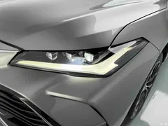 2022 Toyota Avalon Hybrid 2.5L Luxury — фото 2