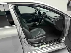2022 Toyota Avalon Hybrid 2.5L Luxury — фото 3