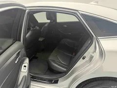 2022 Toyota Avalon Hybrid 2.5L Luxury — фото 11