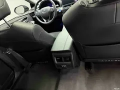 2022 Toyota Avalon Hybrid 2.5L Luxury — фото 19