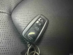 2022 Toyota Avalon Hybrid 2.5L Luxury — фото 21