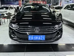 2020 Volkswagen Magotan 330TSI DSG, белый — фото 2
