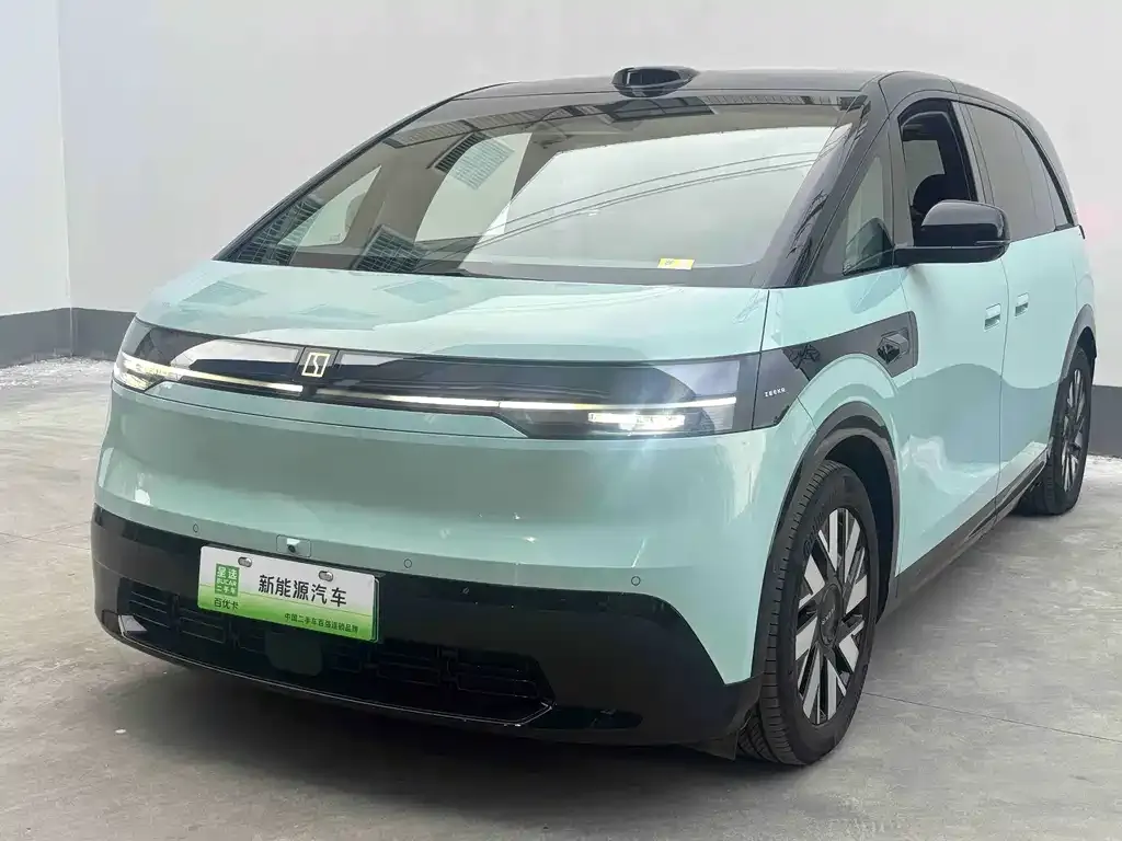 2025 Zeekr Mix Smart Driving