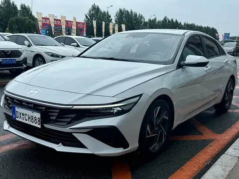 2023 Hyundai Elantra 1.5L CVT LUX Premium