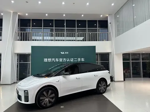 2025 Li Auto i6 4WD Standard