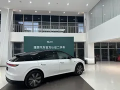 2025 Li Auto i6 4WD Standard, белый — фото 4