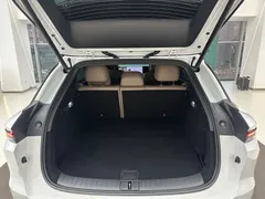2025 Li Auto i6 4WD Standard, белый — фото 12