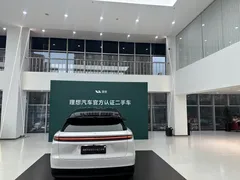 2025 Li Auto i6 4WD Standard, белый — фото 13