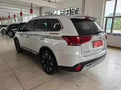 2021 Mitsubishi Outlander 2.4L 4WD Yaodong 5-seater, белый — фото 4