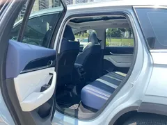 2022 Geely Monjaro L 1.5T Hi F Hybrid Super, белый — фото 10