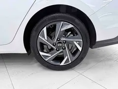 2023 Hyundai Elantra 1.5L CVT GLX Elite, белый — фото 23