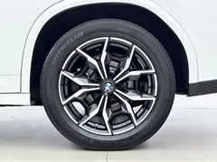 2022 BMW X4 xDrive 25i M Sport Package, белый — фото 16