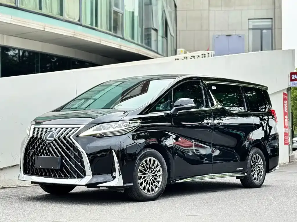 2020 Lexus LM 300h