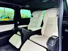 2020 Lexus LM 300h, чёрный — фото 5