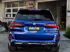 2022 BMW X5 M, синий — фото 5