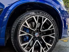 2022 BMW X5 M, синий — фото 6
