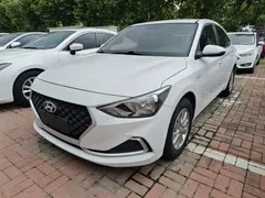2020 Hyundai Elantra 1.6L AT GL, белый — фото 1