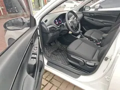 2020 Hyundai Elantra 1.6L AT GL, белый — фото 16