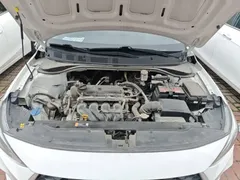 2020 Hyundai Elantra 1.6L AT GL, белый — фото 20