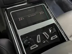 2024 Audi A8 A8L 50 TFSI quattro Premium Selection — фото 16