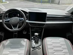 2021 Volkswagen Tiguan L 380TSI AT 4WD R-Line Flagship 7-seat — фото 6