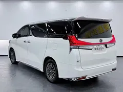 2020 Lexus LM 300h, белый — фото 5